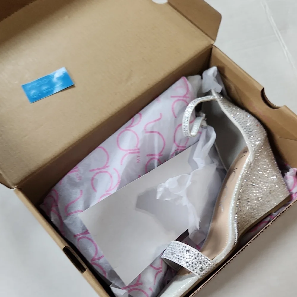 Wedge Gray Sparkle Sandals Buckle Closure - 7.5 NWT